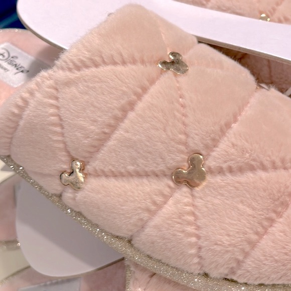 🆕 Disney Mickey Mouse Quilted Rose Gold Glitter Slippers w/Metallic Icon Charms - Picture 6 of 7